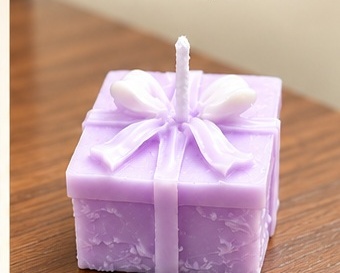 Gift Box Candle by The Sū Edit